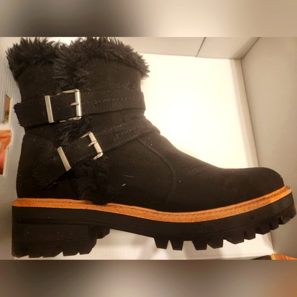 Indigo Rd All Black Fur Boots